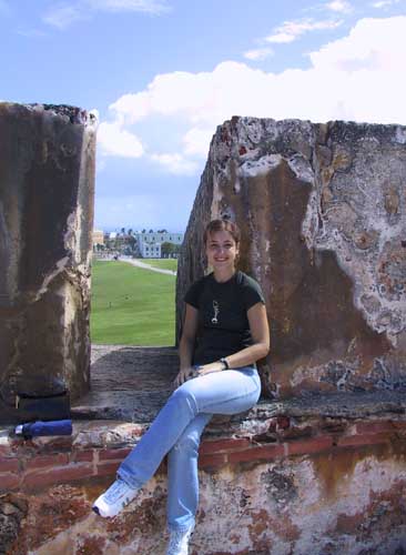 01_Amanda_at_Fort